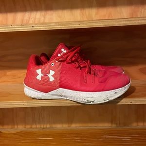 Mens under armor basketball shoe